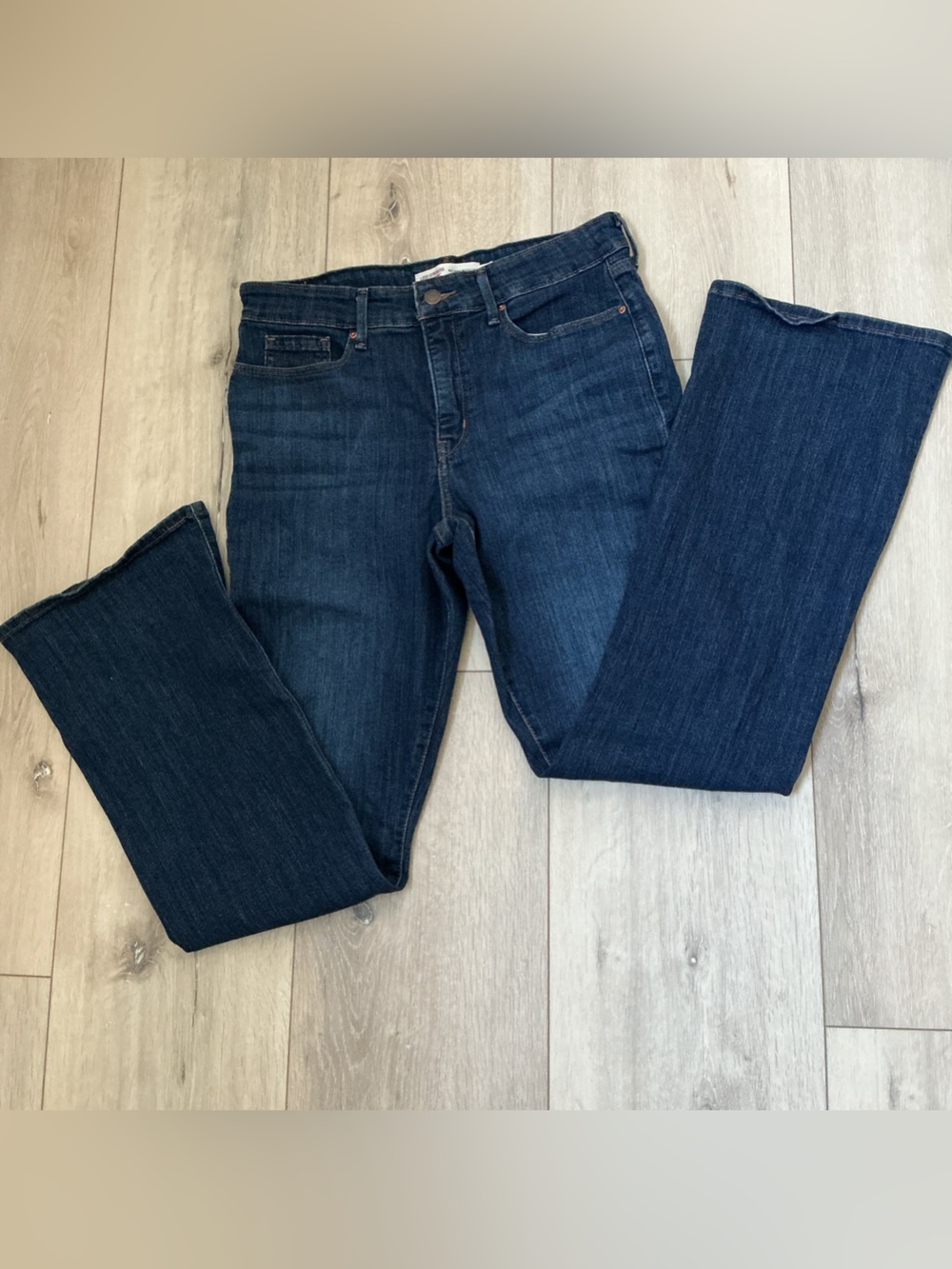 Levi's Dark Blue High-Rise Flare Jeans - Picture 4 of 8